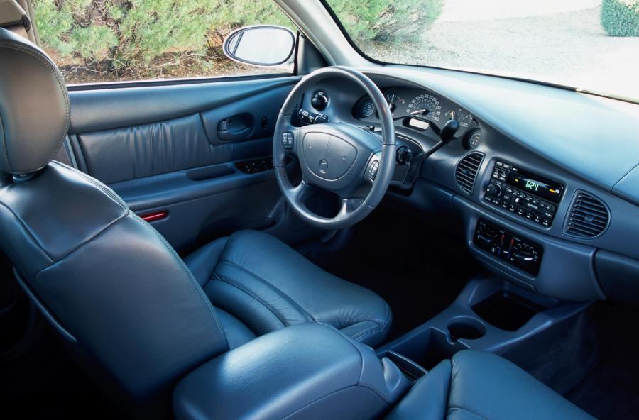 Интерьер Buick Century 1997 года  (фото 2 из 27)